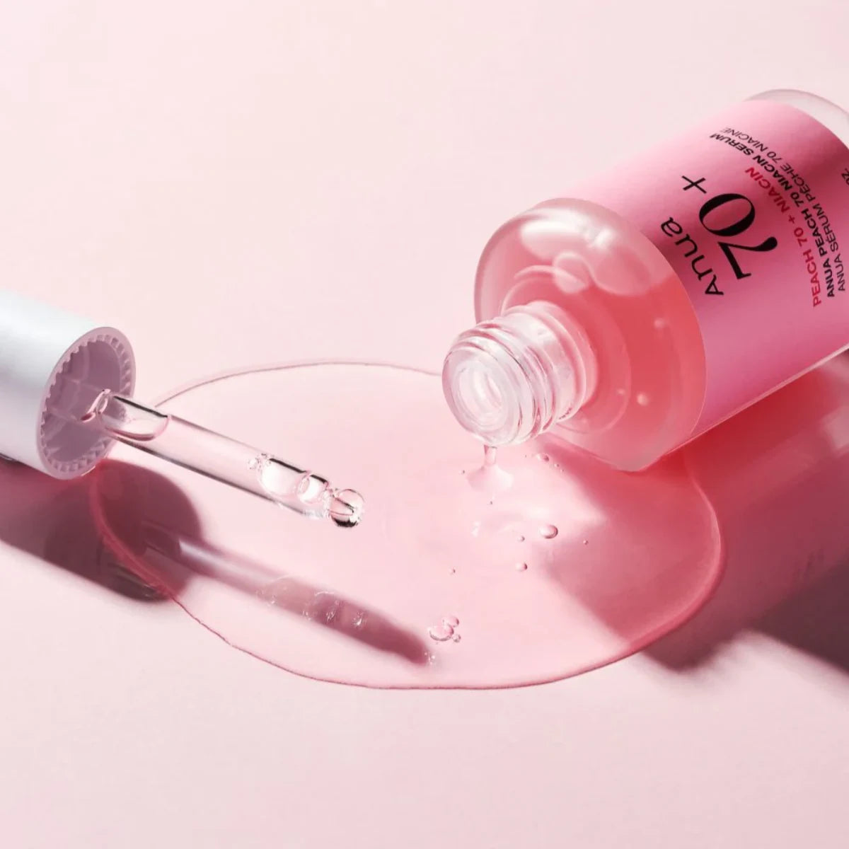 Anua Peach 70% Niacin Serum 30 ml tasoittaa ihoa ja antaa sille hehkua