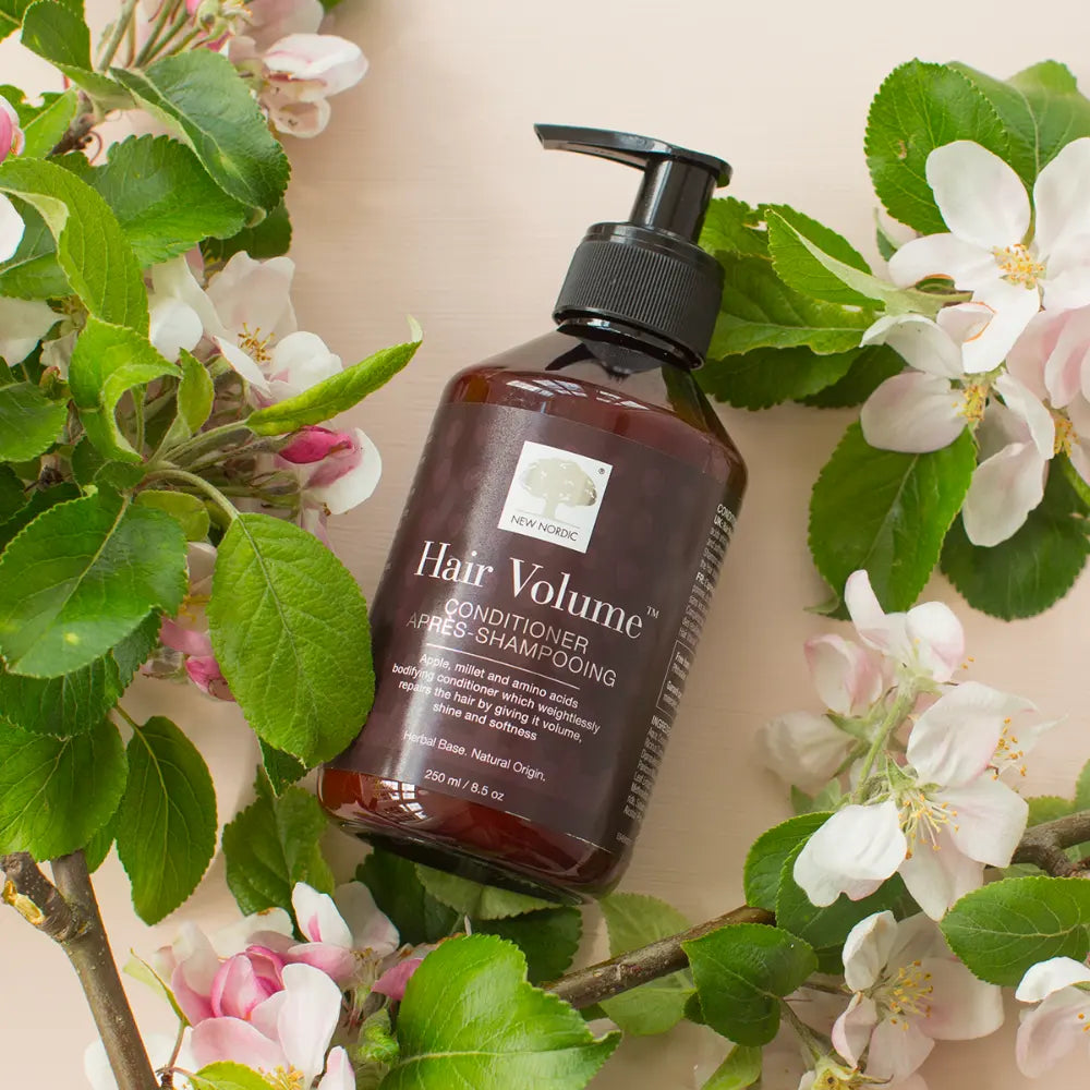 HAIR Volume conditioner hoitoaine 250 ml antaa hiuksille ilmavuutta, kiiltoa ja tekee niistä ihanan pehmeät.