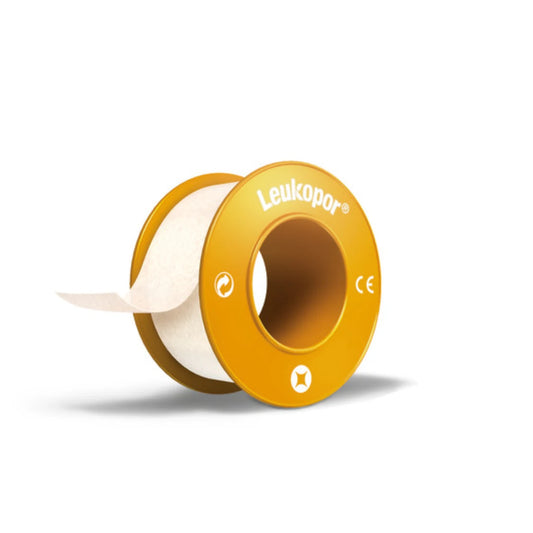 LEUKOPLAST Leukopor kuituteippi valkoinen herkälle iholle 2,5 cm x 5 m suojakotelolla