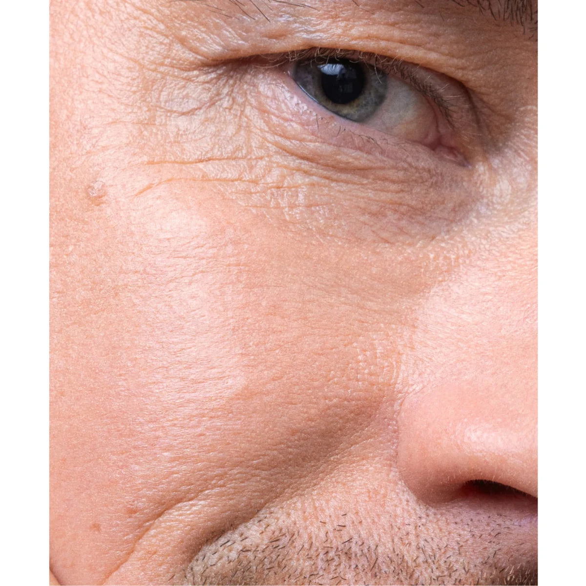 Mádara H2O Tint Hyaluron Tinted Serum 2 Moon Flower – sävyttävä kasvoseerumi