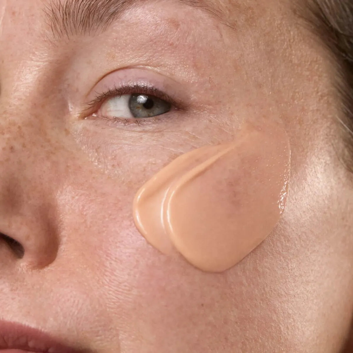 MÁDARA Kojic Alternative Pigment Seerumi 30 ml pigmenttimuutoksiin