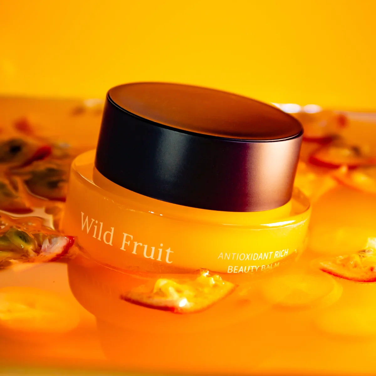 Usva Wild Fruit Antioxidant Rich Beauty Balm 30 ml – kevyt monitoimibalmi