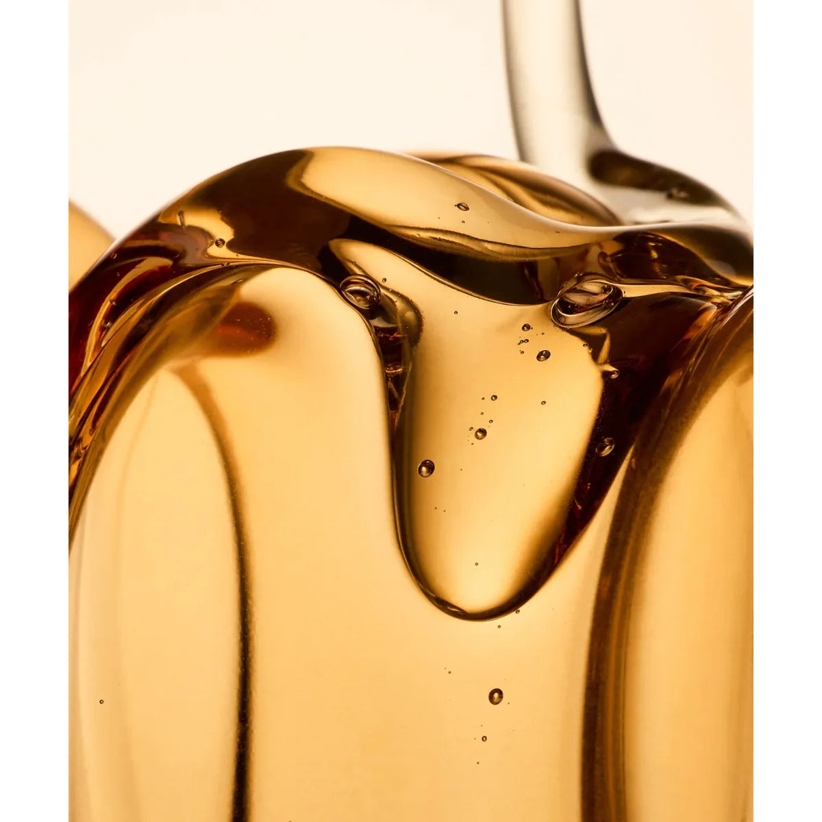 Whamisa Organic Seeds Shampoo Dry Scalp 490 ml kosteuttava koostumus hoitaa kuivaa päänahkaa